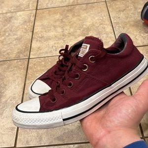 Converse Low Top Sneakers Red x Gold Womens 8 Great Condition